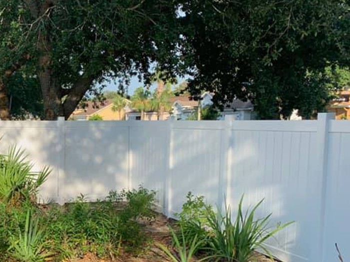 Photo of vinyl residential privacy fence in Pace Florida