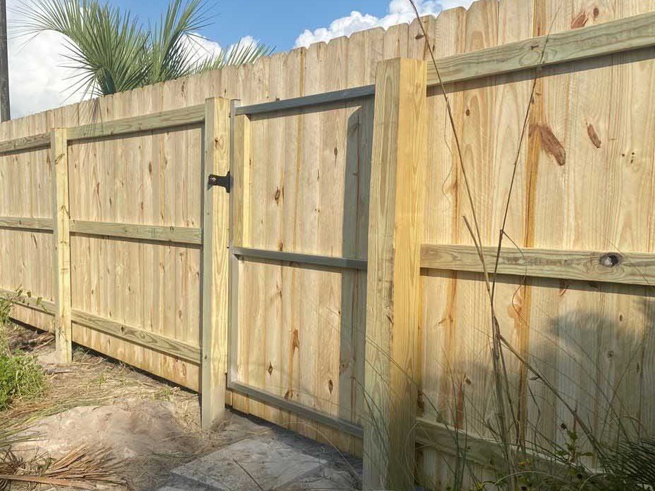 Photo of a wood fence gate in Pensacola, Florida