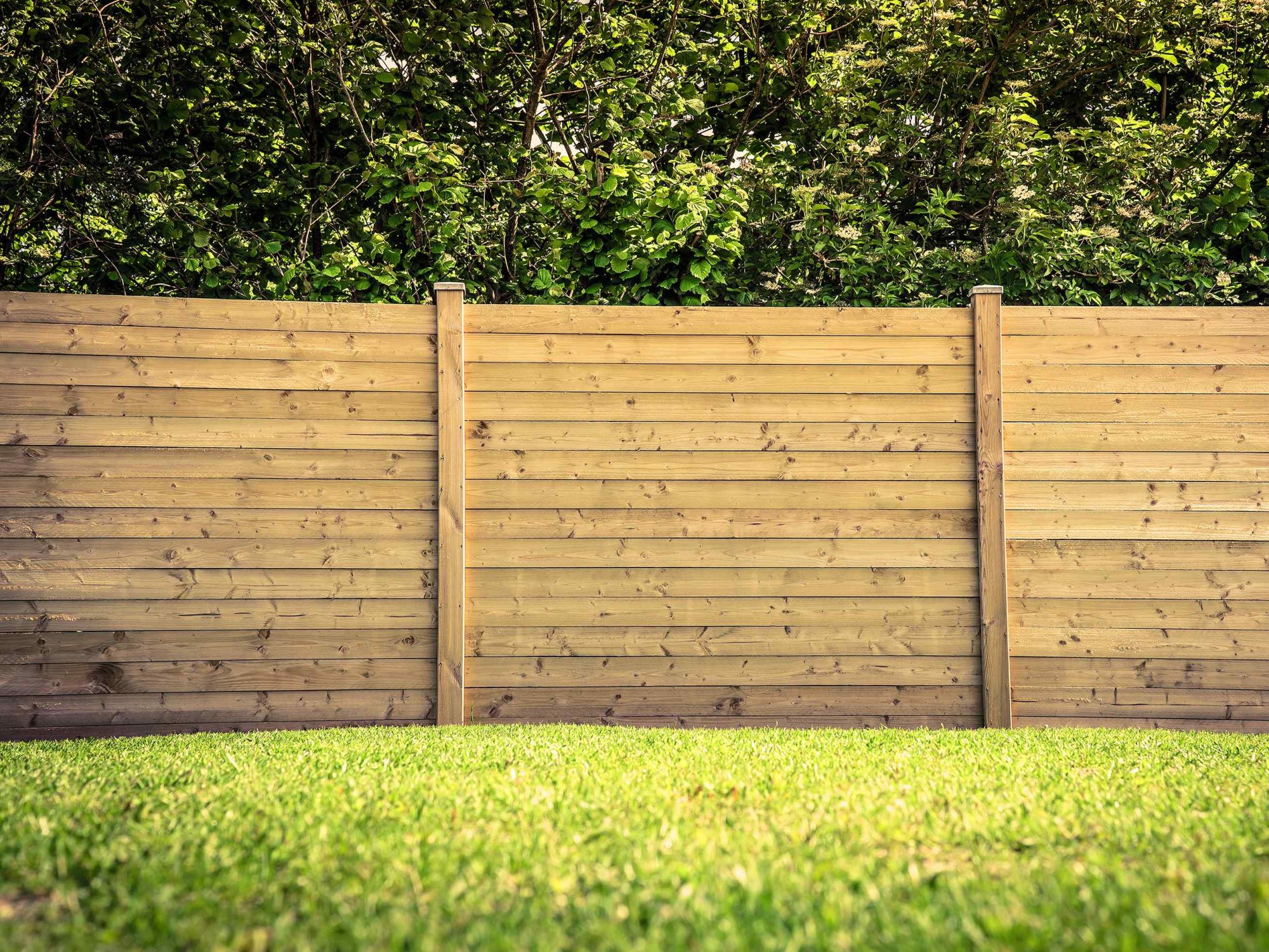 Northwest Pensacola FL Horizontal Style Wood Fences

                    