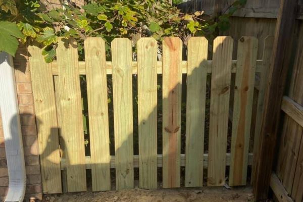 Wood fence installation in Pensacola Florida