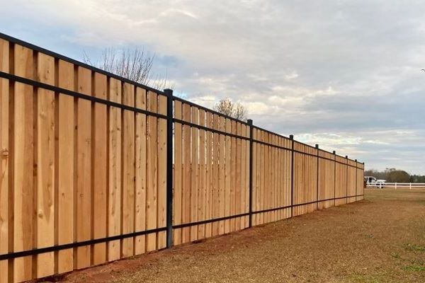 Vinyl Fences - serving Pensacola, Pace, and Milton Florida